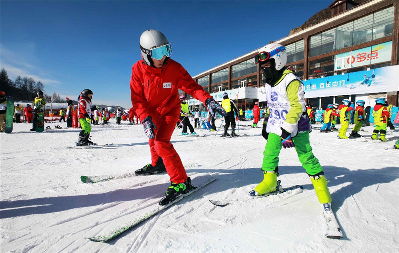 张家口再迎火热冰雪旅游季