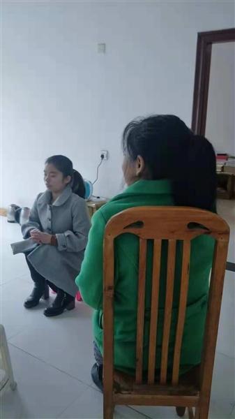 女童被砸伤，母亲抗诉被驳回，案件引发深思